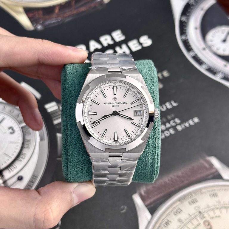 Vacheron Constantin Overseas 4500V Silver Dial 41mm